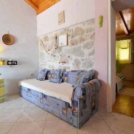 Sunce Apartment Murter